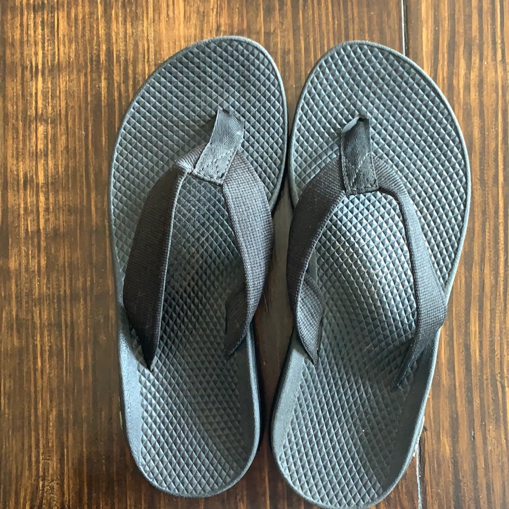 Chaco sandals, size W6, black